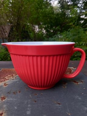 Coral Red & White Melamine Ribbed Mixing Batter Bowl Pitcher with Handle & Spout